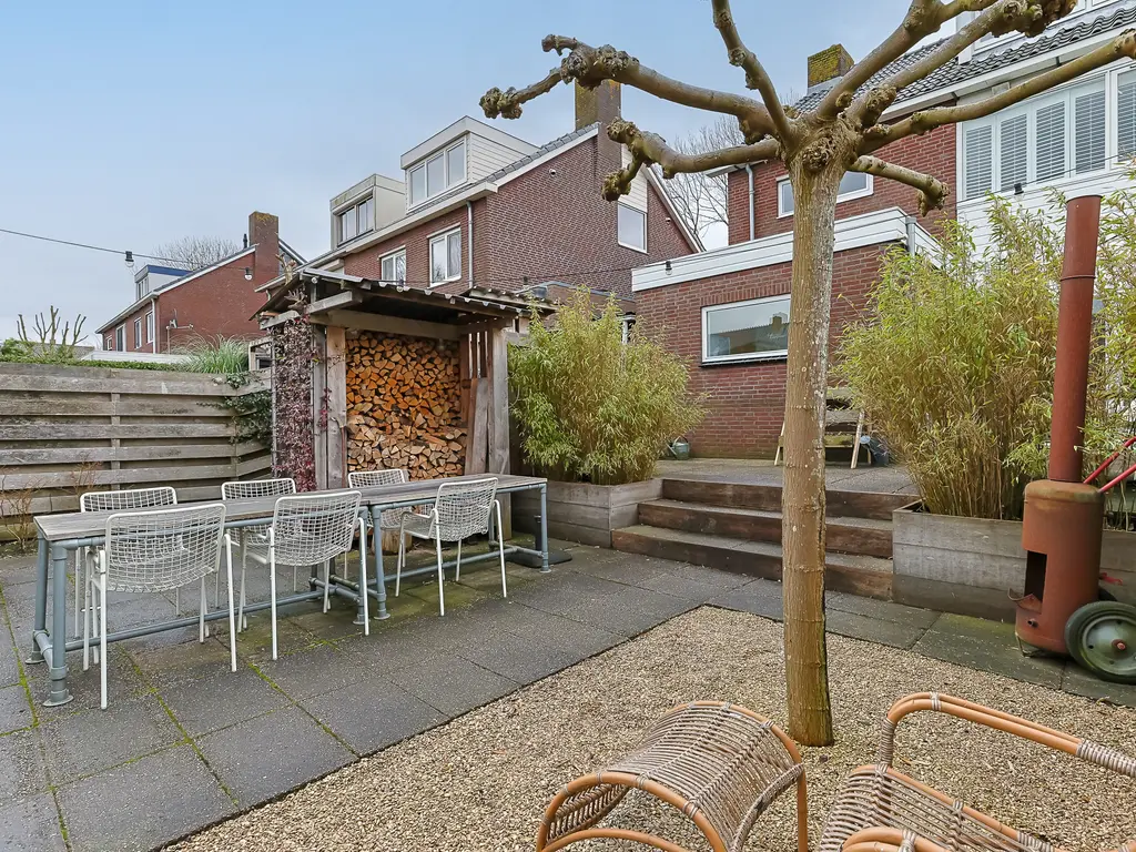 Stationsweg 10A, ZEVENHOVEN