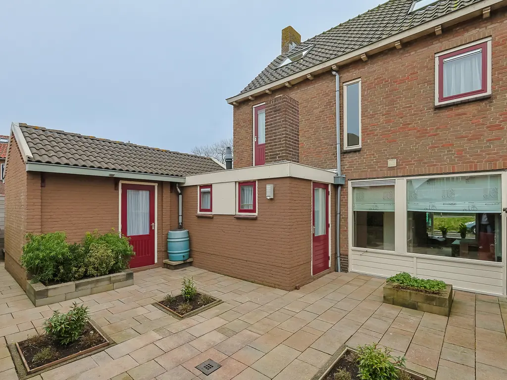 Meeuwenlaan 2, NIEUWKOOP