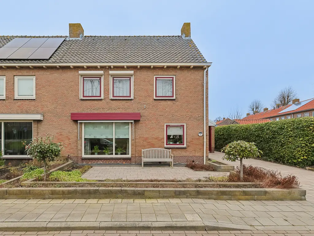 Meeuwenlaan 2, NIEUWKOOP