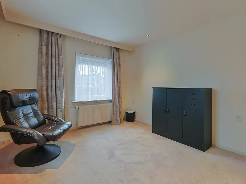 Meeuwenlaan 2, NIEUWKOOP