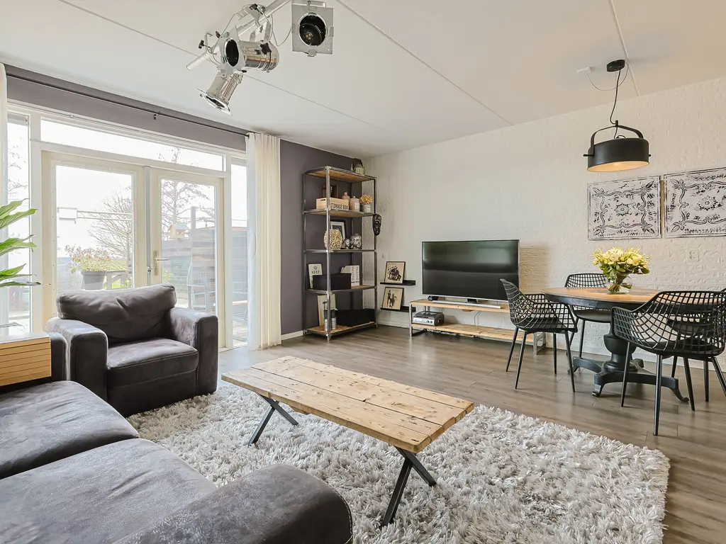 Vlasakker 15, ZEVENHOVEN