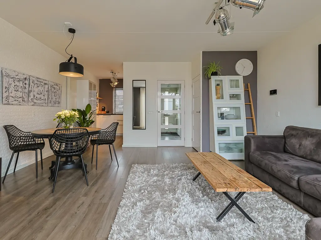 Vlasakker 15, ZEVENHOVEN