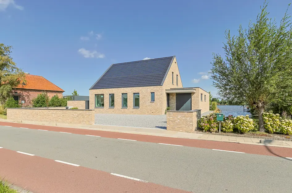 Voorweg 99