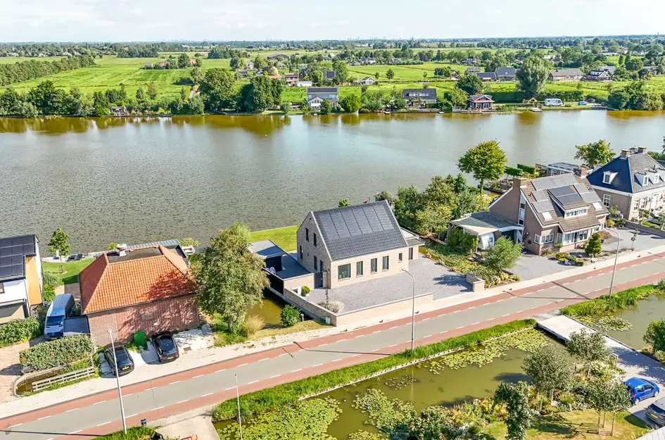 Voorweg 99