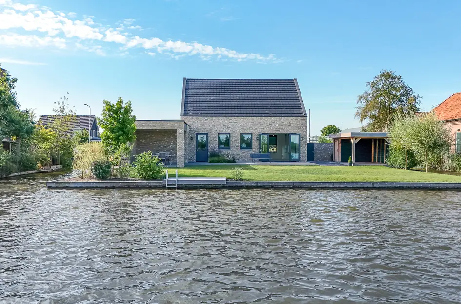 Voorweg 99