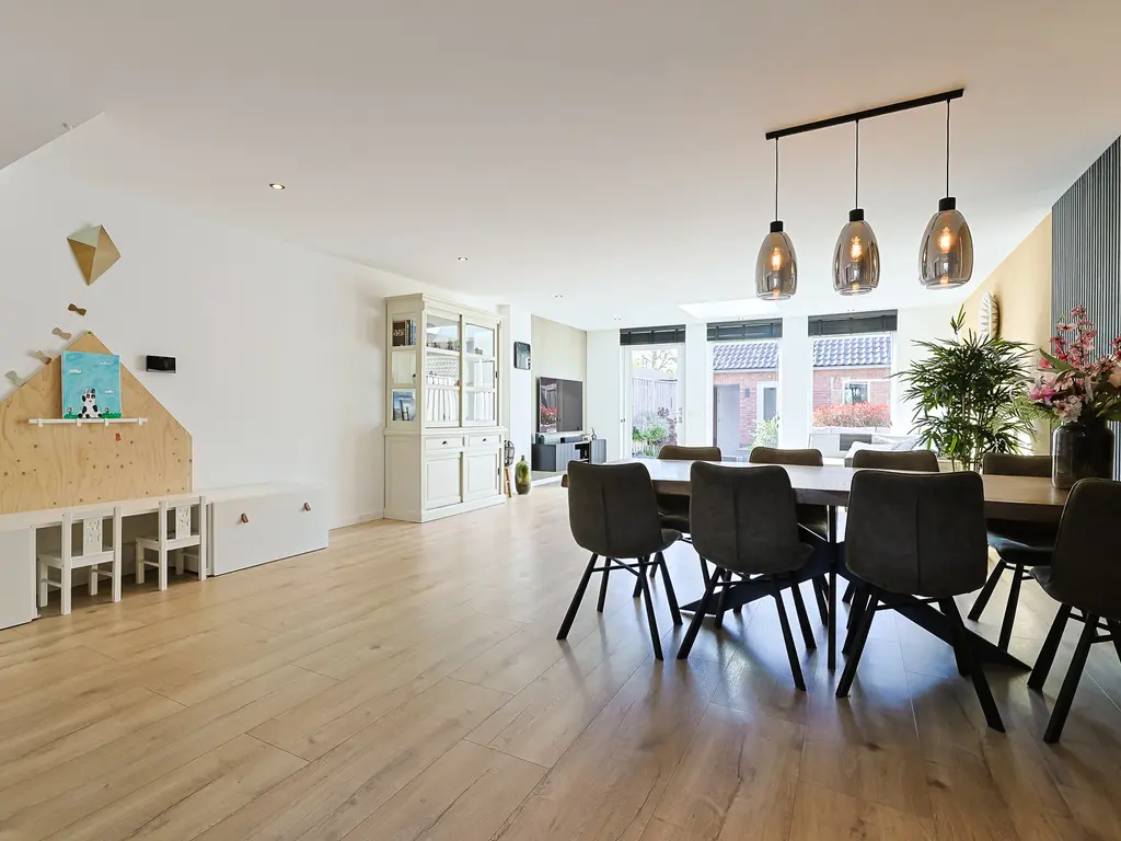 Plantsoen 29, ZEVENHOVEN
