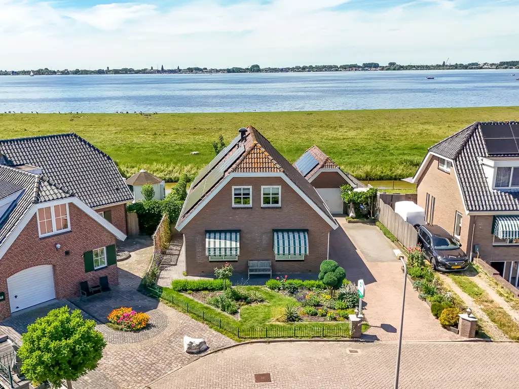 Suyderbon 46, RIJNSATERWOUDE