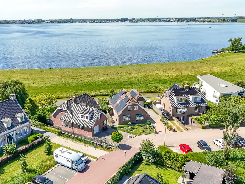 Suyderbon 46, RIJNSATERWOUDE