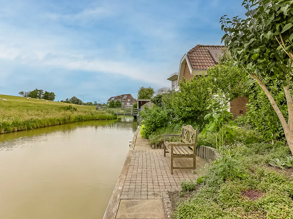 Suyderbon 46, RIJNSATERWOUDE