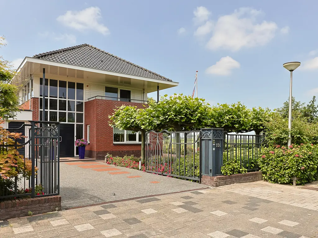 Aambeeld 13, NIEUWKOOP