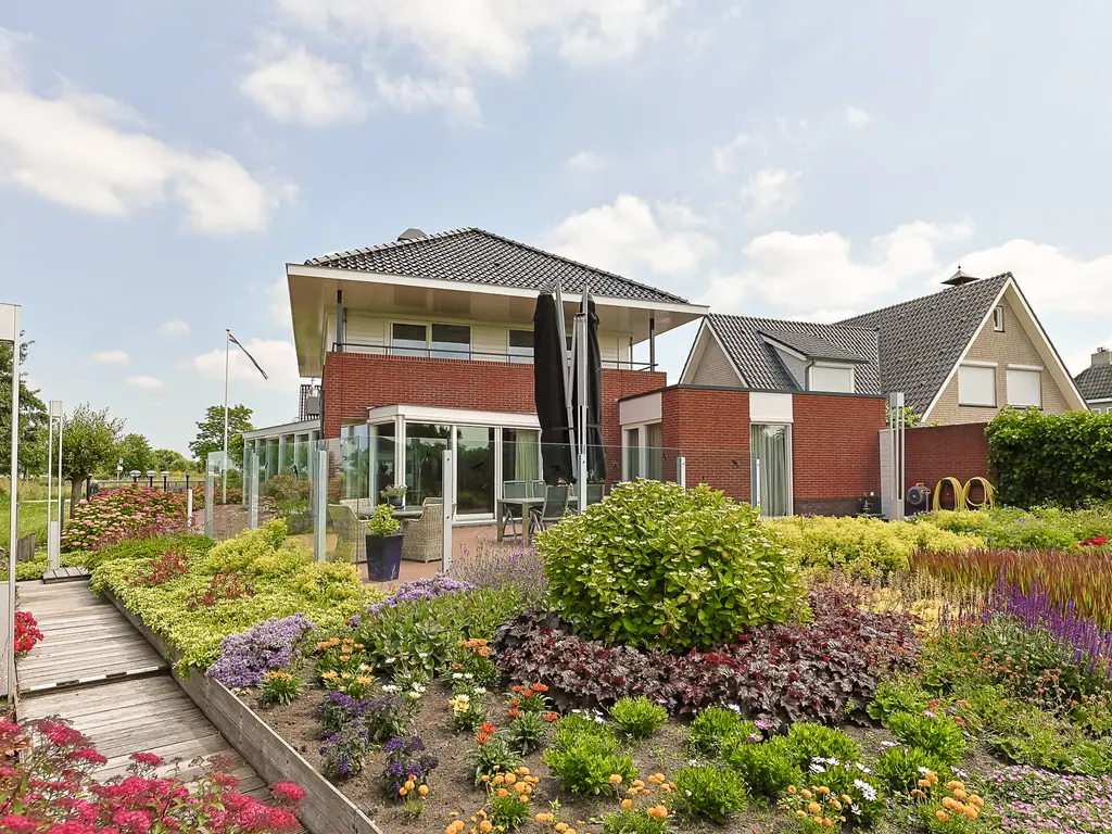 Aambeeld 13, NIEUWKOOP