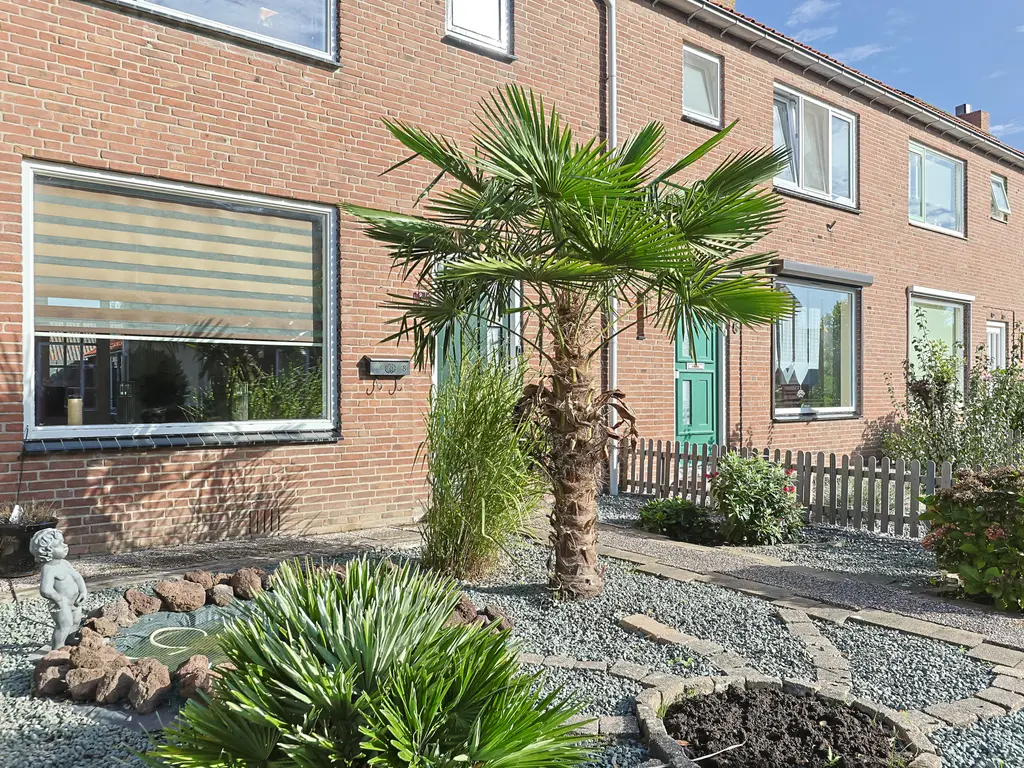 Schoterstraat 8, ZEVENHOVEN