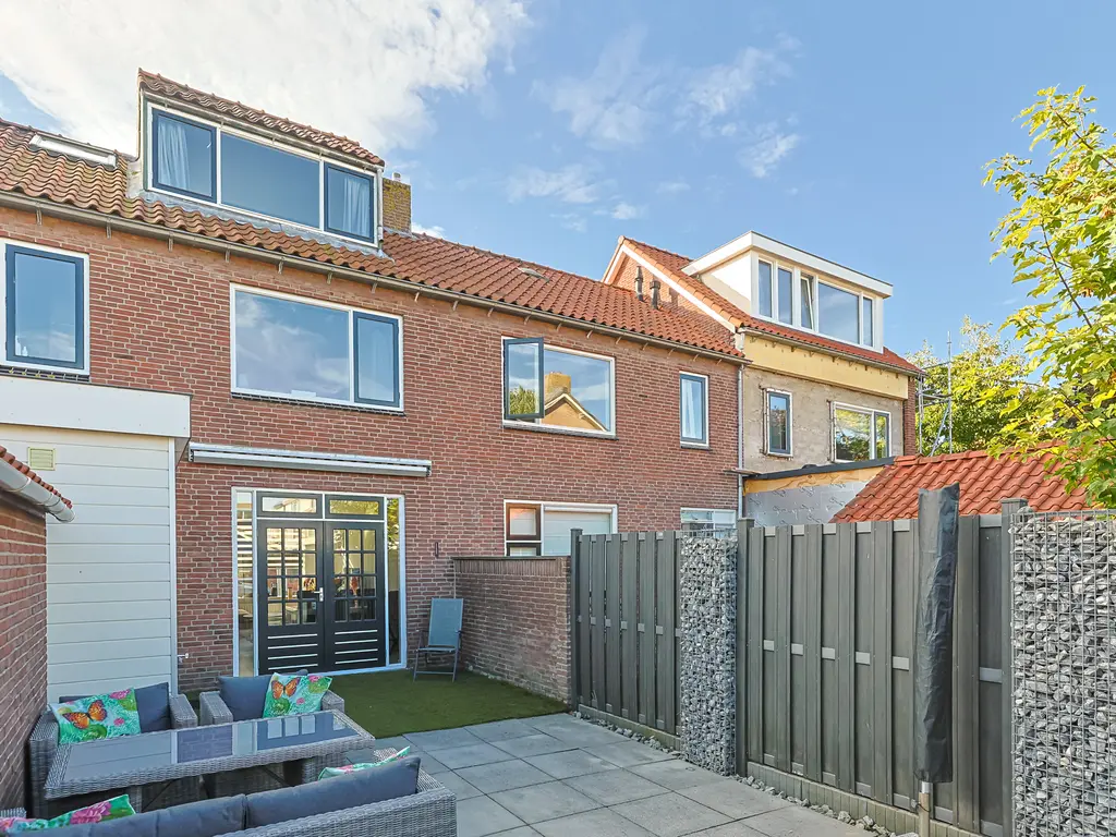 Schoterstraat 8, ZEVENHOVEN