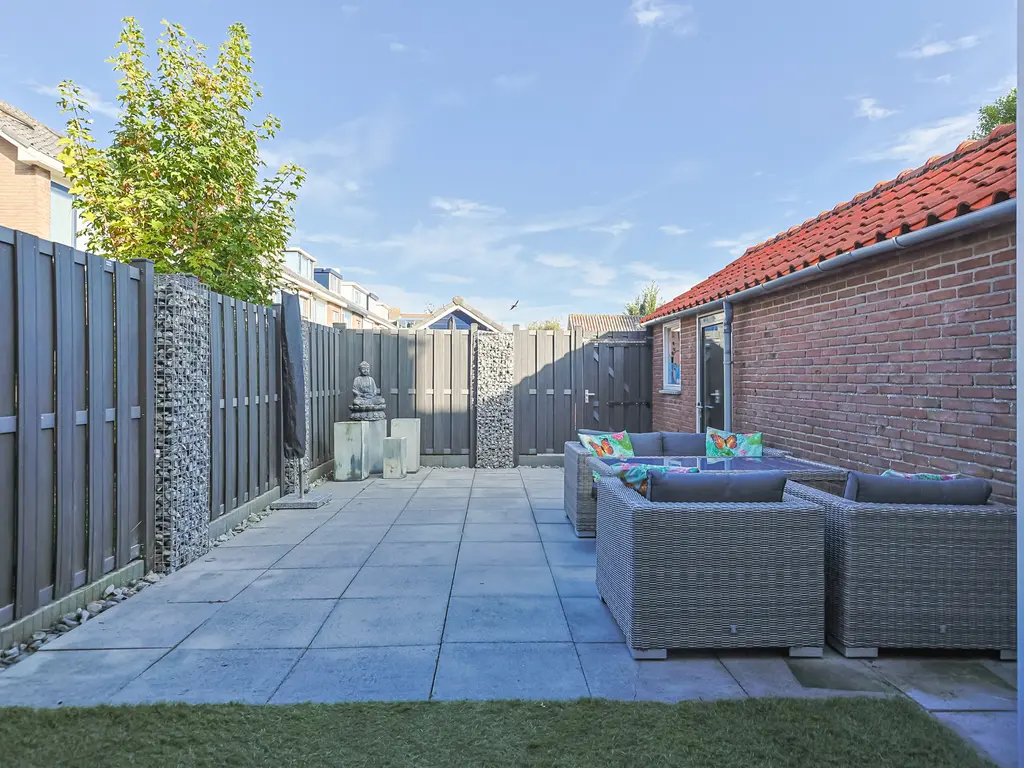 Schoterstraat 8, ZEVENHOVEN