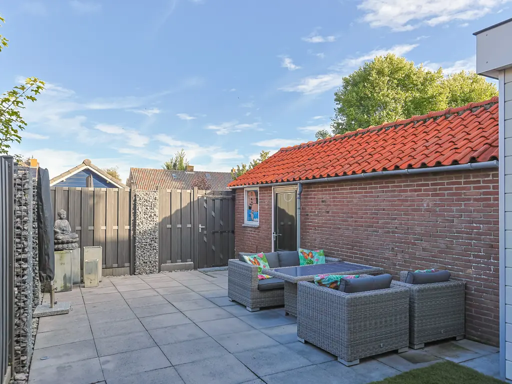 Schoterstraat 8, ZEVENHOVEN