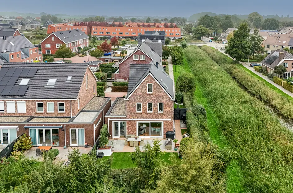 Veldesdoorn 23
