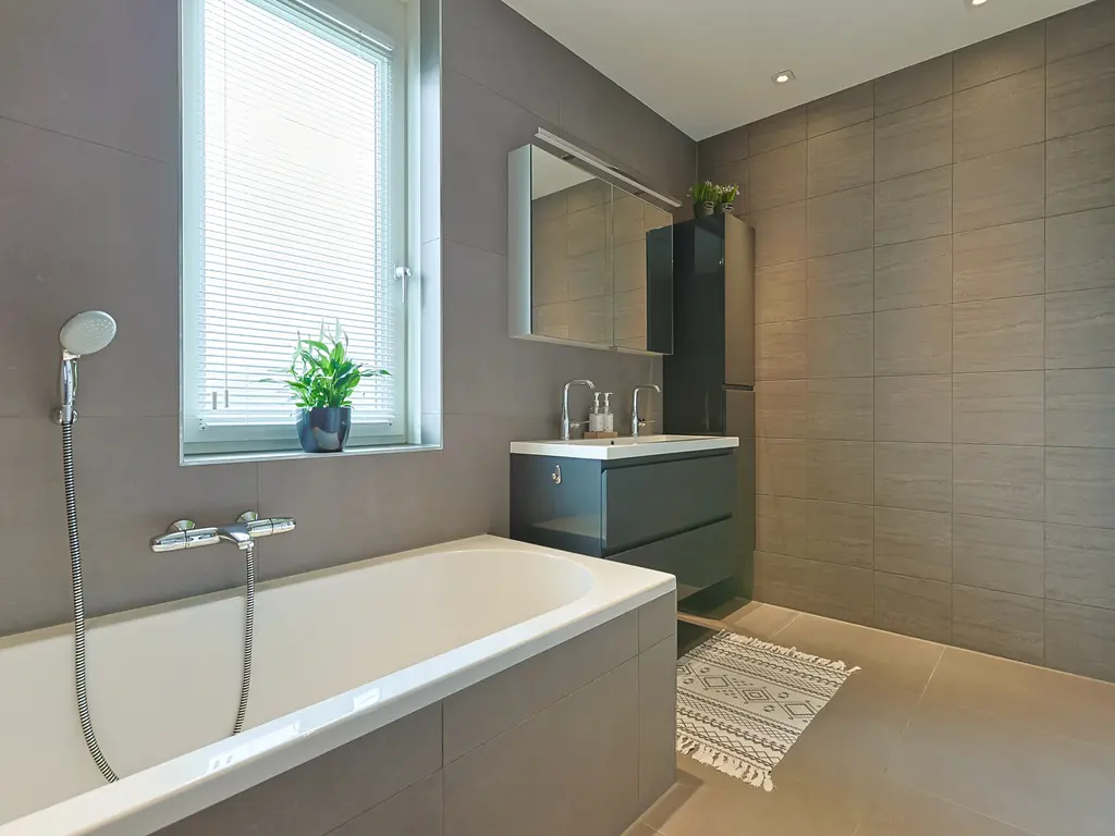 Veldesdoorn 23, NIEUWVEEN