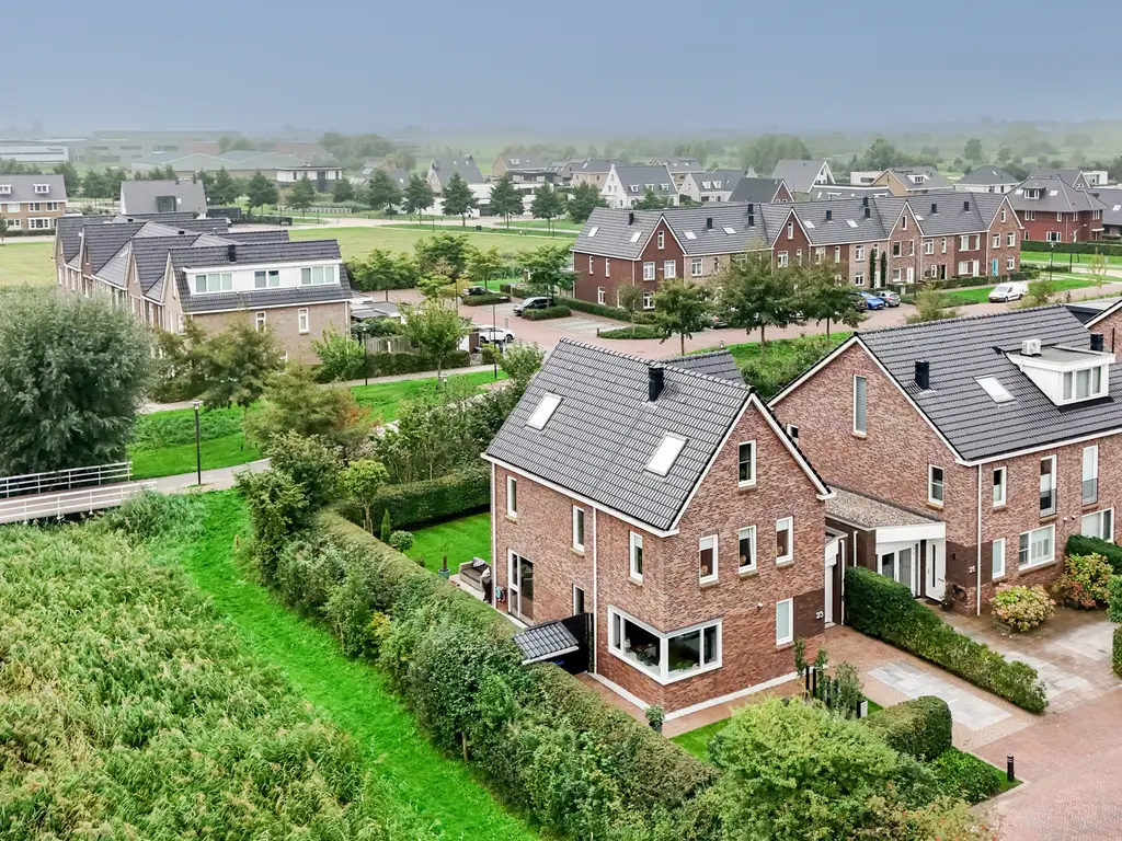 Veldesdoorn 23, NIEUWVEEN