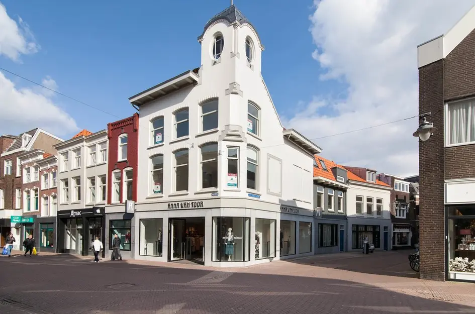 Sint Anthoniestraat 24