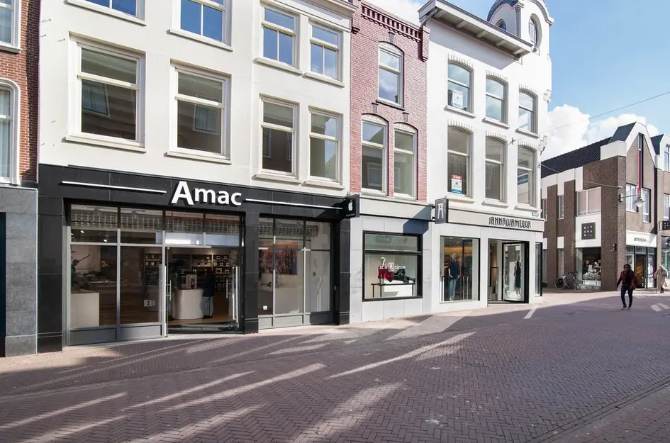 Sint Anthoniestraat 24