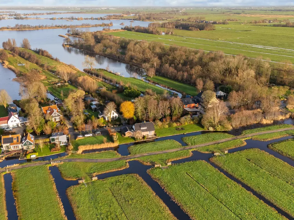 Twaalfmorgen 30, REEUWIJK