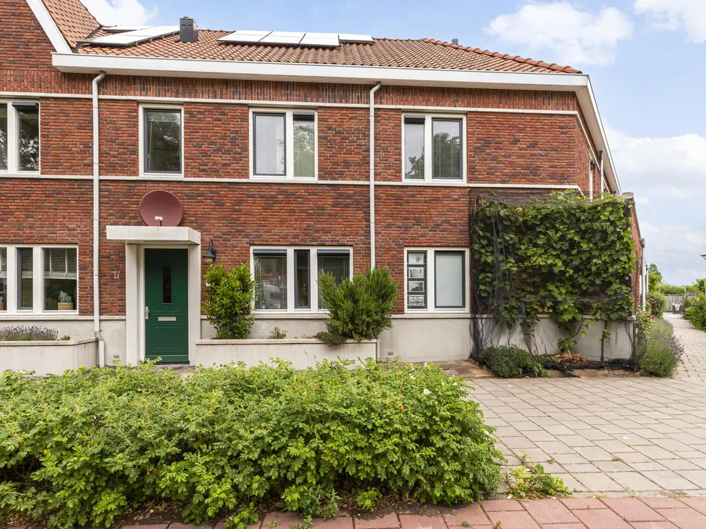 Oranjeplein 12, GOUDA