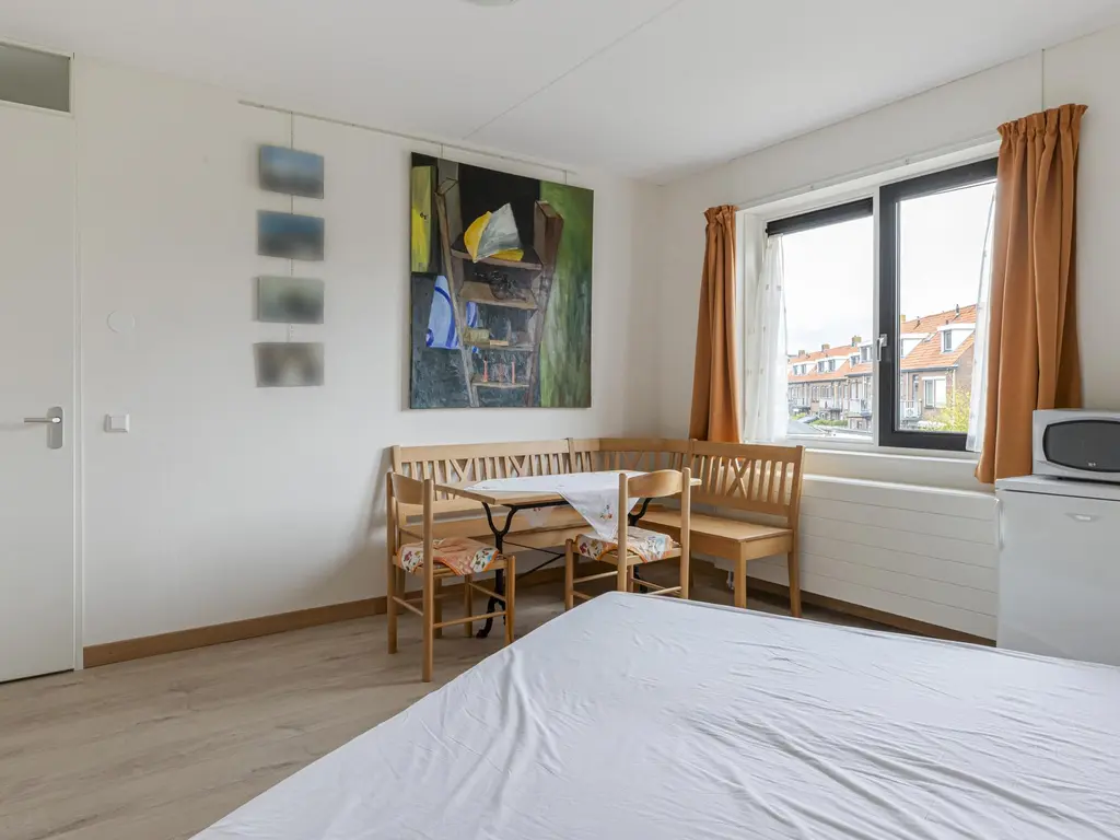 Oranjeplein 12, GOUDA