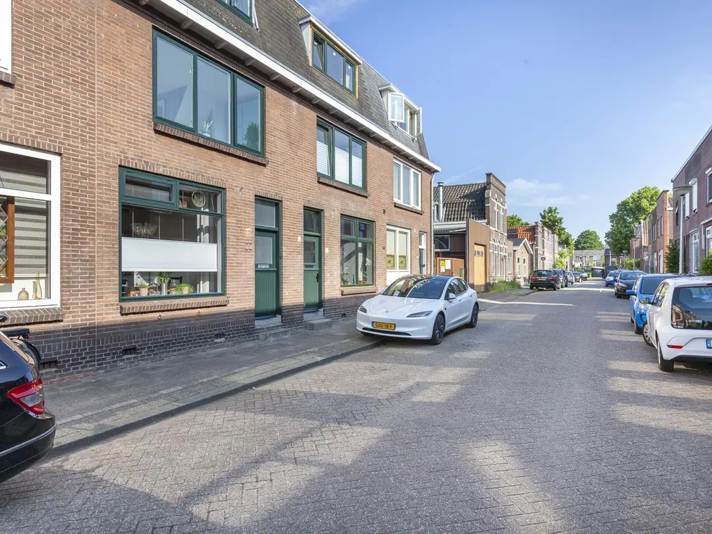 Warmoezierskade 22, GOUDA