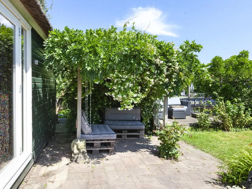 Oosteinde 11h 87, MOORDRECHT