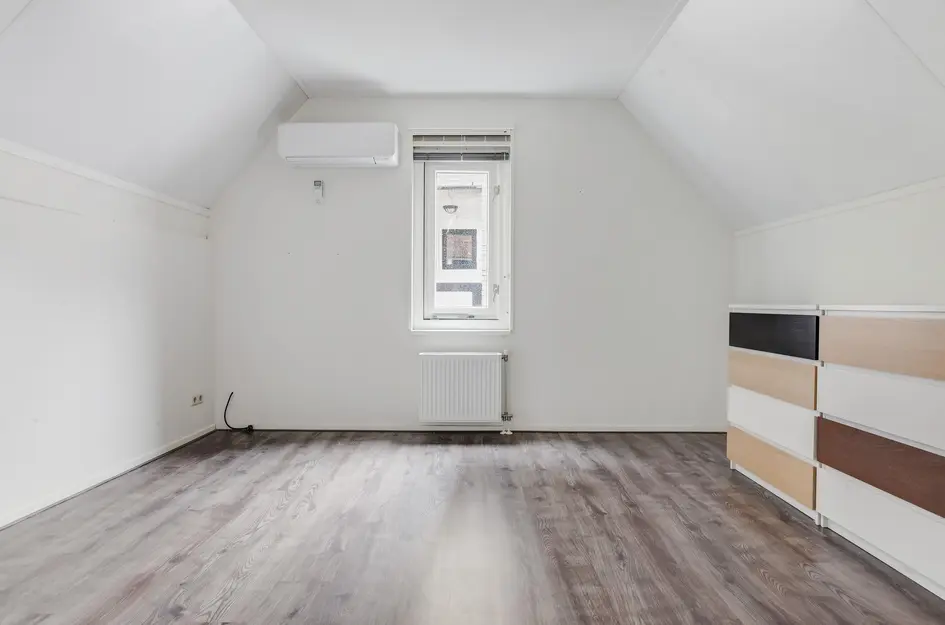 Kazernestraat 25