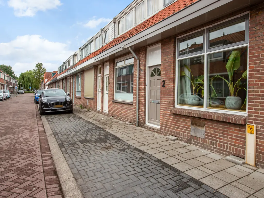 Vossiusstraat 2, GOUDA