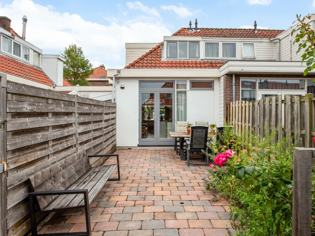Vossiusstraat 2, GOUDA