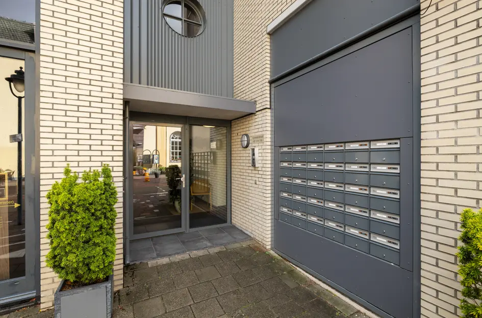 Agnietenstraat 82