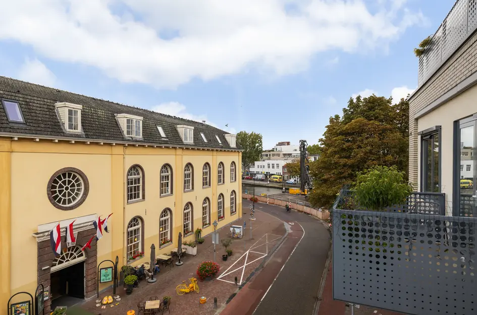 Agnietenstraat 82