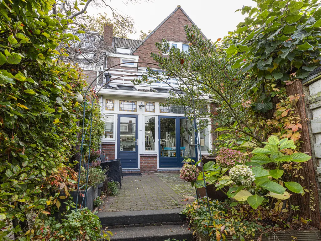 Burgvlietkade 17, GOUDA