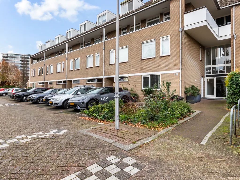 Anna van Hensbeeksingel 268, GOUDA