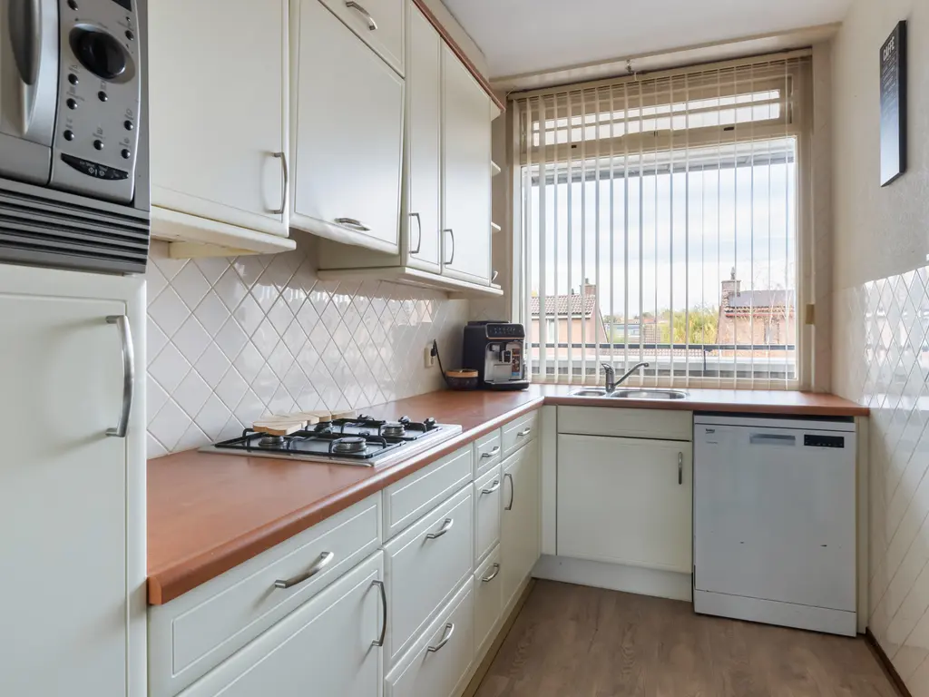 Anna van Hensbeeksingel 268, GOUDA