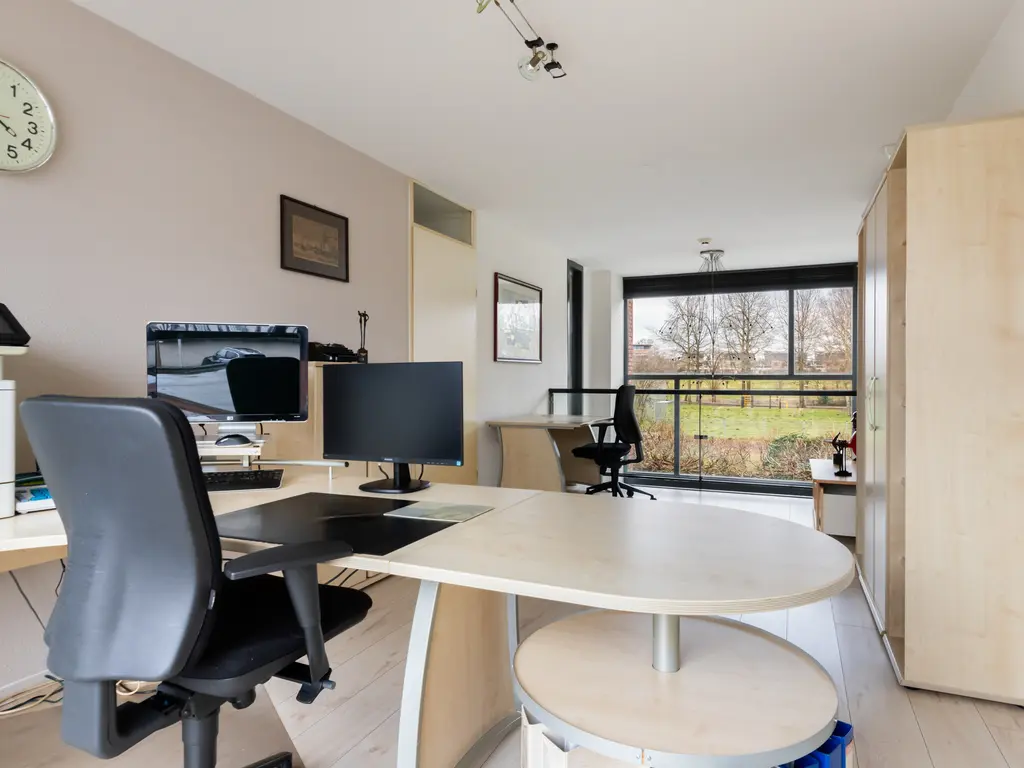 Burg Van Heugtenlaan 55, NIEUWERKERK AAN DEN IJSSEL