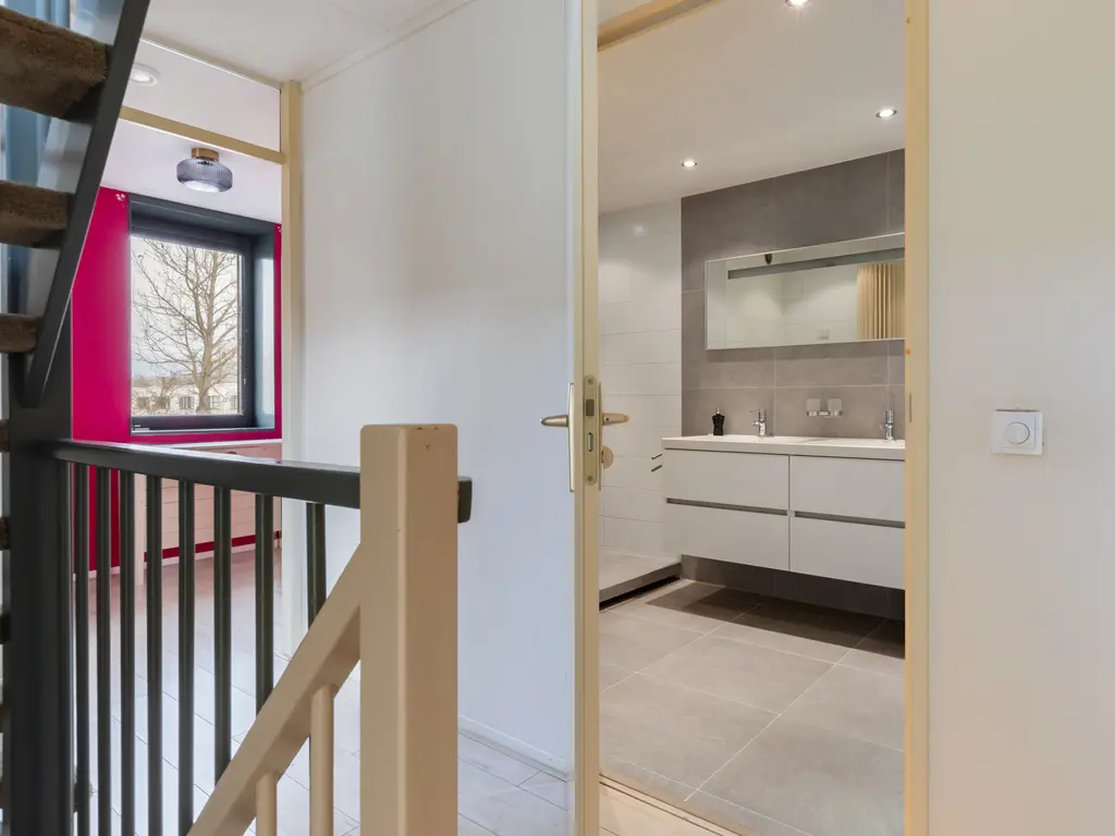 Burg Van Heugtenlaan 55, NIEUWERKERK AAN DEN IJSSEL