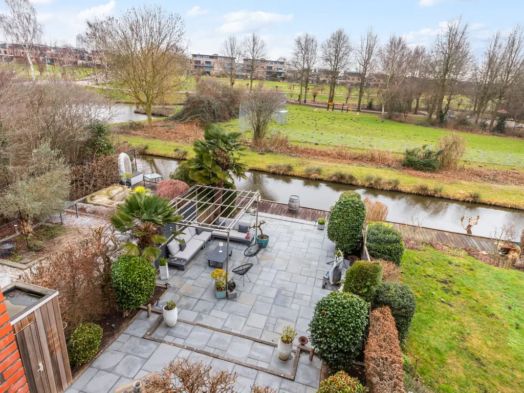 Burg Van Heugtenlaan 55, NIEUWERKERK AAN DEN IJSSEL