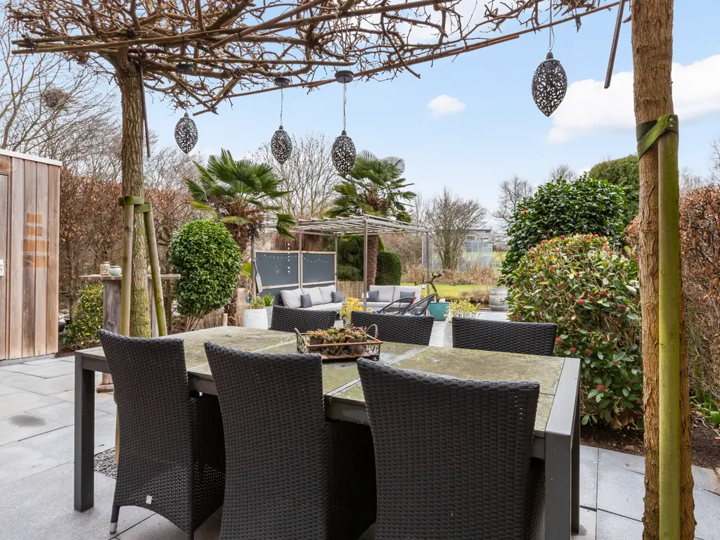 Burg Van Heugtenlaan 55, NIEUWERKERK AAN DEN IJSSEL