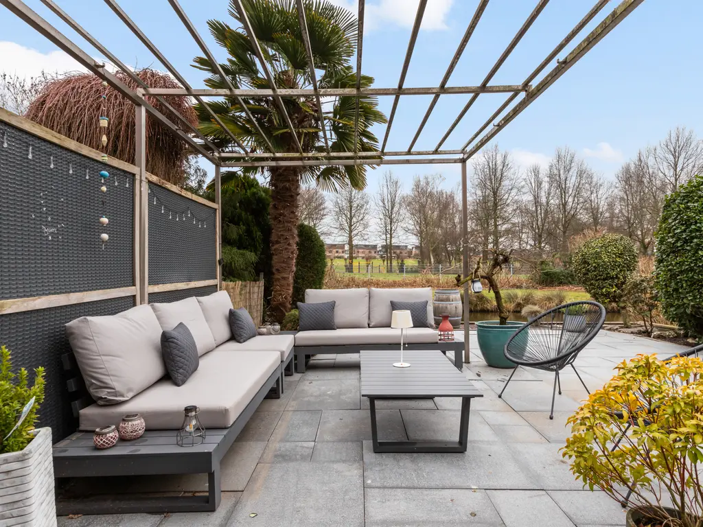 Burg Van Heugtenlaan 55, NIEUWERKERK AAN DEN IJSSEL