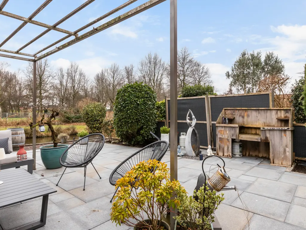 Burg Van Heugtenlaan 55, NIEUWERKERK AAN DEN IJSSEL