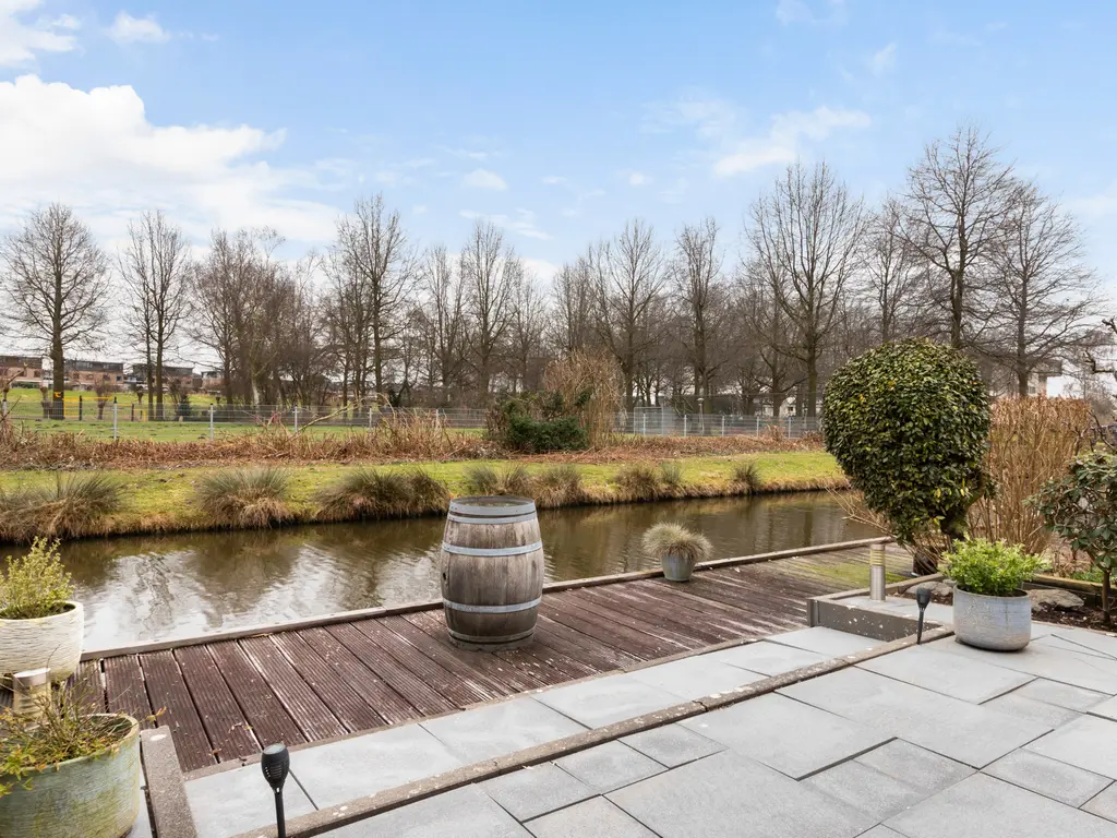 Burg Van Heugtenlaan 55, NIEUWERKERK AAN DEN IJSSEL