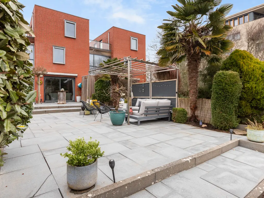 Burg Van Heugtenlaan 55, NIEUWERKERK AAN DEN IJSSEL