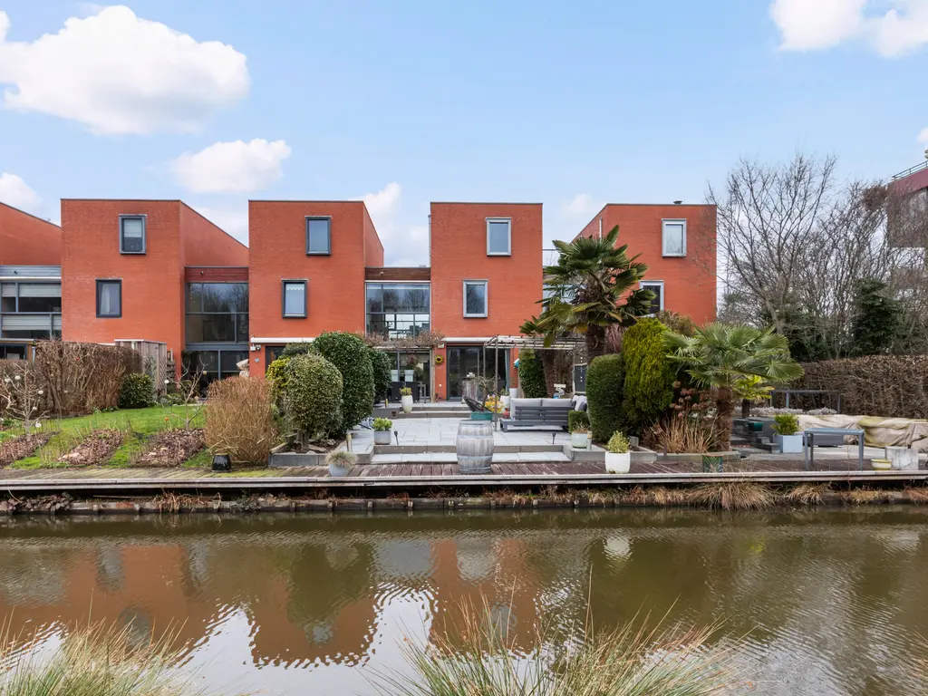 Burg Van Heugtenlaan 55, NIEUWERKERK AAN DEN IJSSEL
