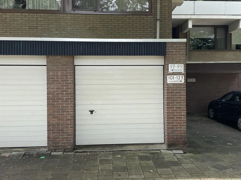 Catsveld  t.h.v 101-123 , GOUDA