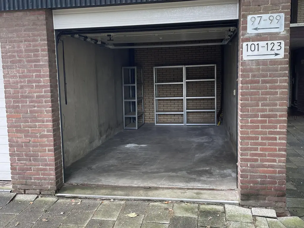 Catsveld  t.h.v 101-123 , GOUDA