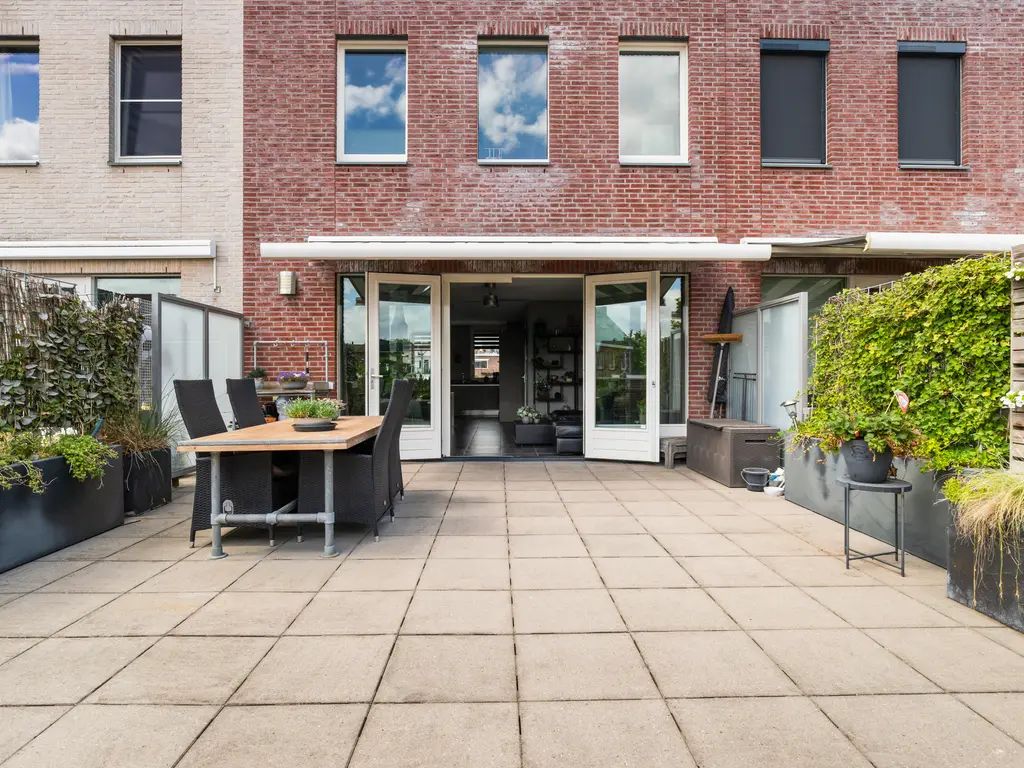 Zellingkade 11, GOUDERAK