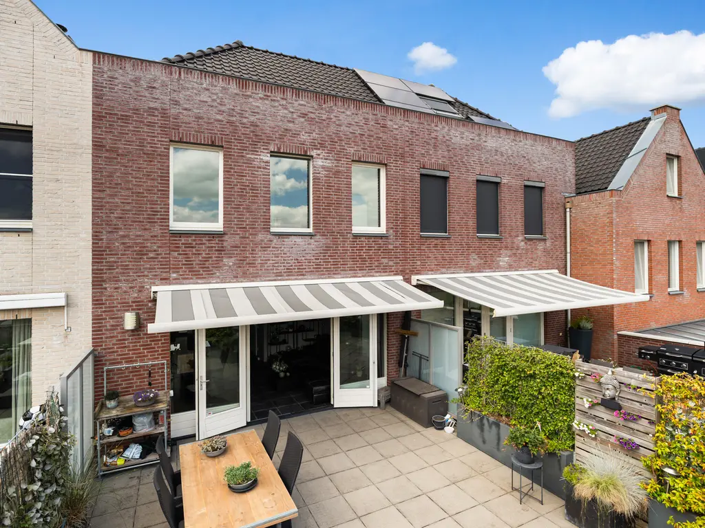 Zellingkade 11, GOUDERAK